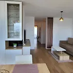 Luxury Panorama Apartament,coresi Апартаменты Брашов