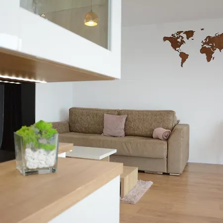 Luxury Panorama Apartament,coresi