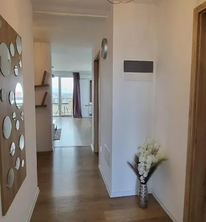 Luxury Panorama Apartament,coresi * 브라쇼브
