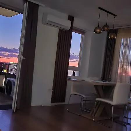 Luxury Panorama Apartament,coresi