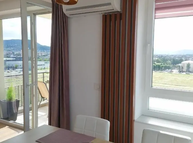 Luxury Panorama Apartament,coresi Брашов