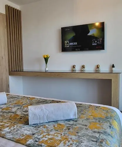 Luxury Panorama Apartament,coresi Апартаменти *
